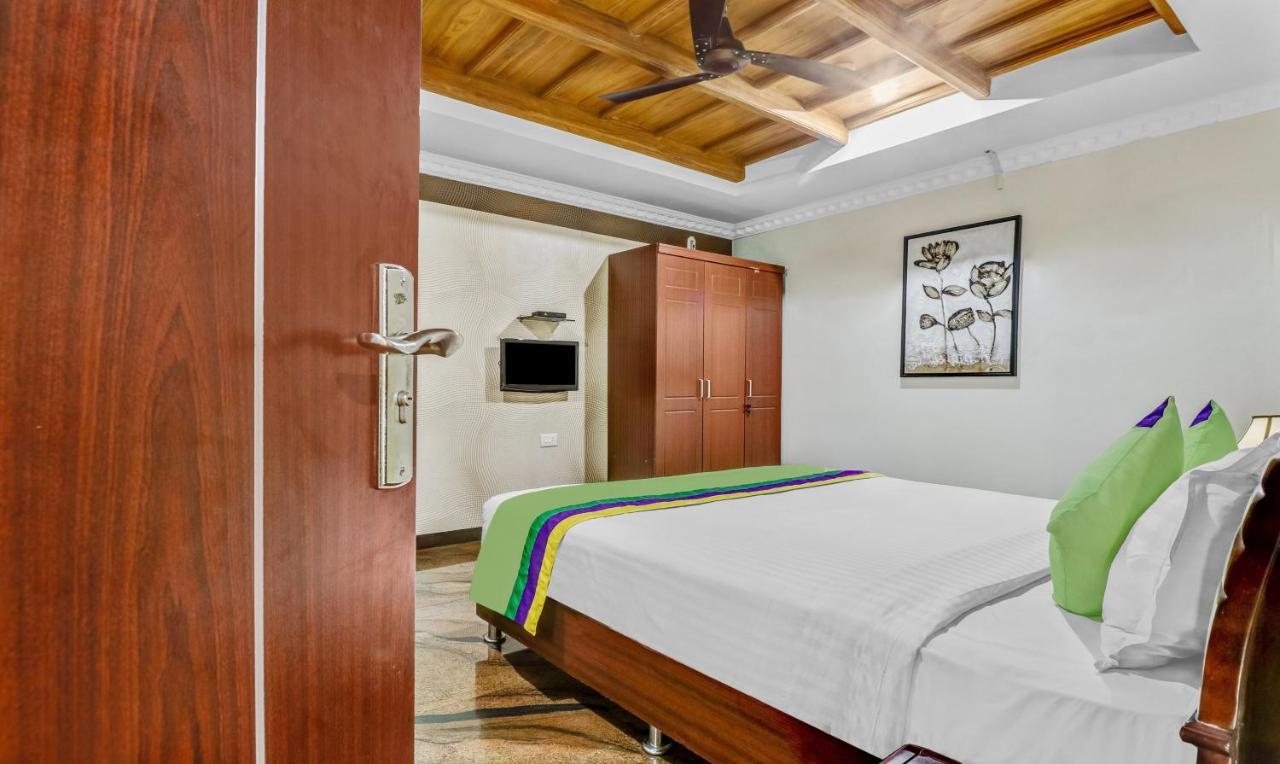 Treebo Symphony Hotels And Resorts Angamally Kizhake Chalakudi ภายนอก รูปภาพ